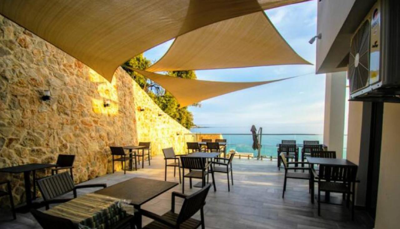 Planet Apartments Bar Exterior photo